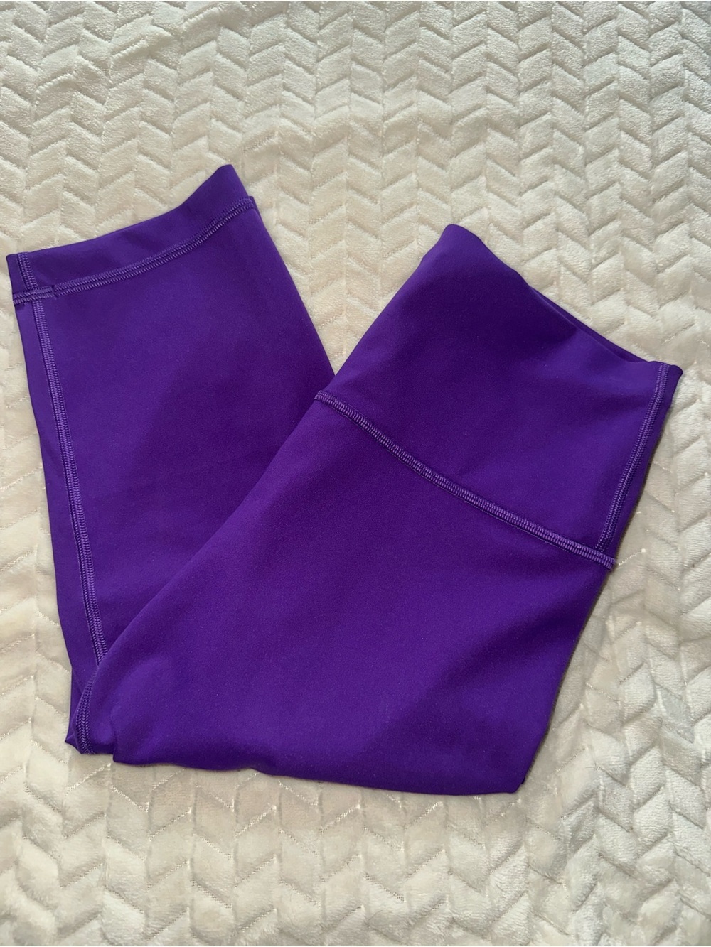 Lululemon Wunder Train High-Rise Crop 15"
College Purple Size 8